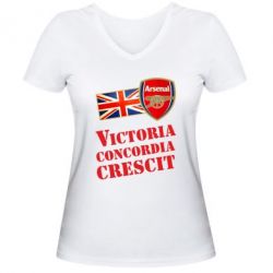 Женская футболка с V-образным вырезом Арсенал: Победа происходит из гармонии