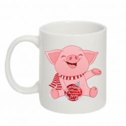 Чашка 320ml Funny pig with a Christmas toy