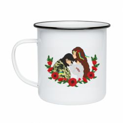 Кружка емальована Дівчина цілує солдата - PrintSalon