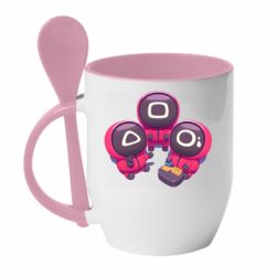 Чашка с ложкой Милые солдаты из игры в кальмара - PrintSalon