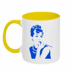 Чашка двокольорова Дівчина фарбує губи