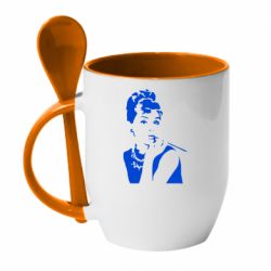 Чашка з ложкою Дівчина фарбує губи - PrintSalon