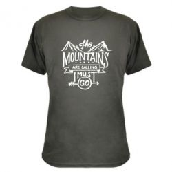 Камуфляжная футболка The mountains are calling must go - PrintSalon