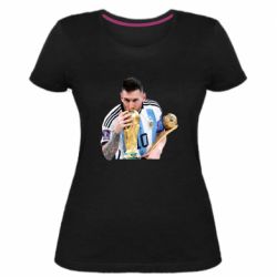 Жіноча преміум футболка Мессі цілує кубок